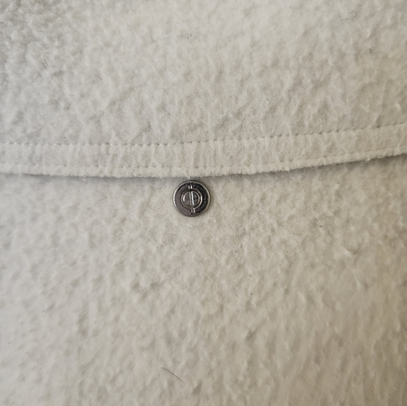 Sosken white wool fleece/down puffer wrap size S - Picture 11 of 12